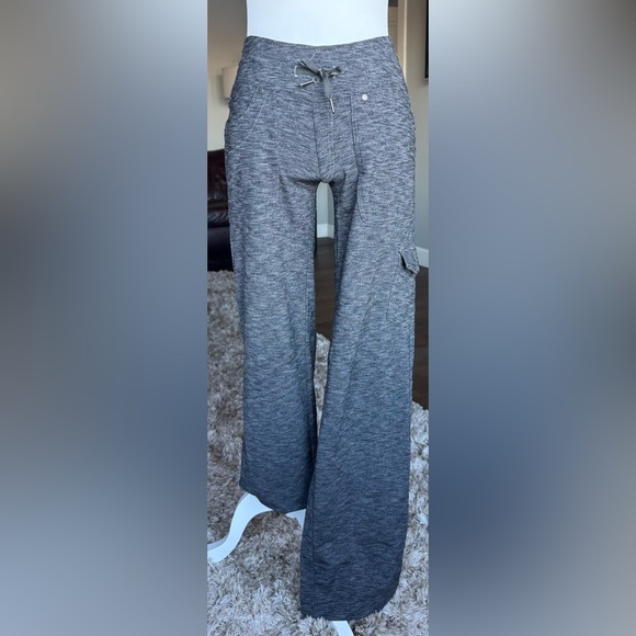 Kuhl Pants - Kuhl SIZE 2 Heathered Gray Athleisure Straight Leg Cargo Pants